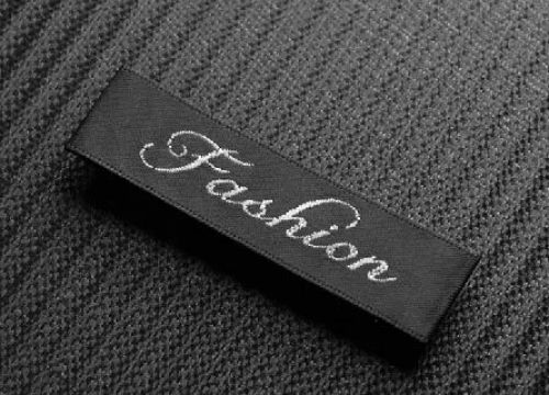 織嘜商標(biāo)布標(biāo)為什么要鎖邊啊？