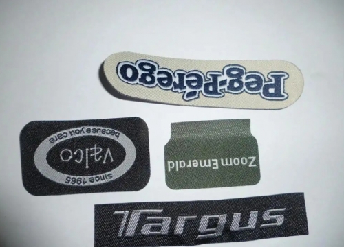 硅膠織嘜和pvc織嘜的區(qū)別有哪些？